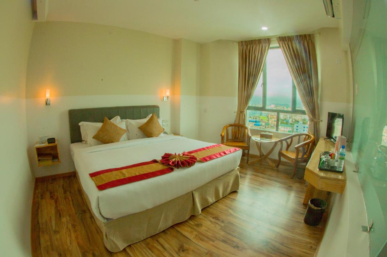 Gold Leaf Hotel Mandalay Exteriér fotografie